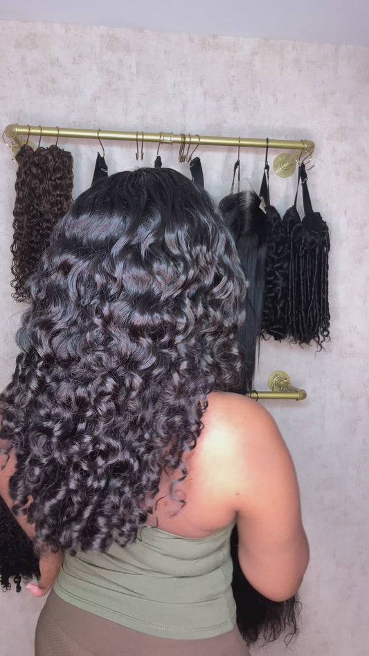 18” Lush wavy curly 13x6 250g